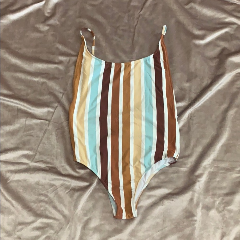Bathing suit